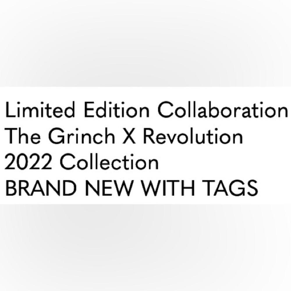 Grinch x Revolution Collaborative | Limited | Green Heart Cosmetic Pouch Red Zip - Picture 6 of 7